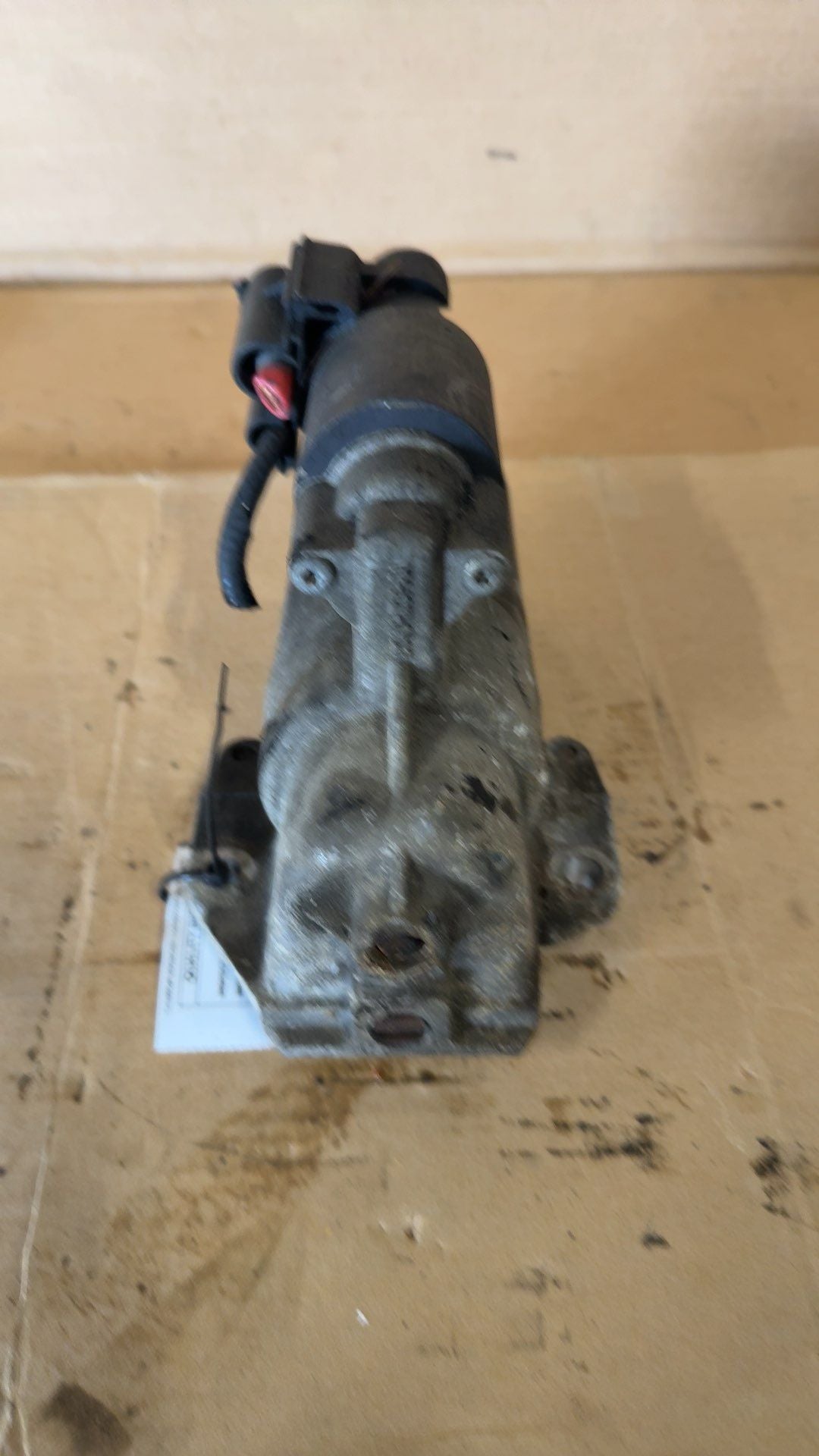 Starter Motor from a 2003 Ford Escape, photo 1