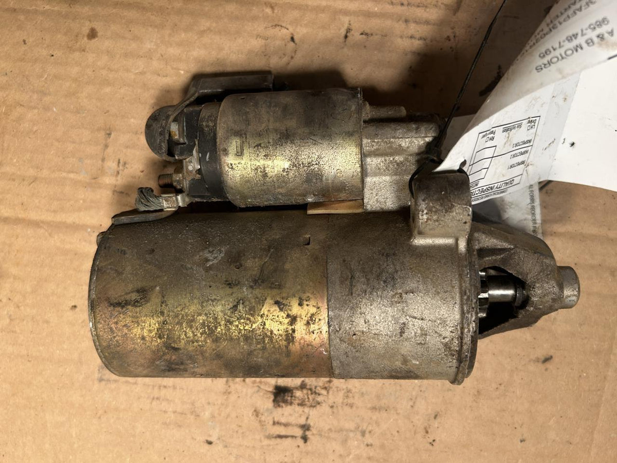 Starter Motor from a 2002 Ford Escort, photo 2