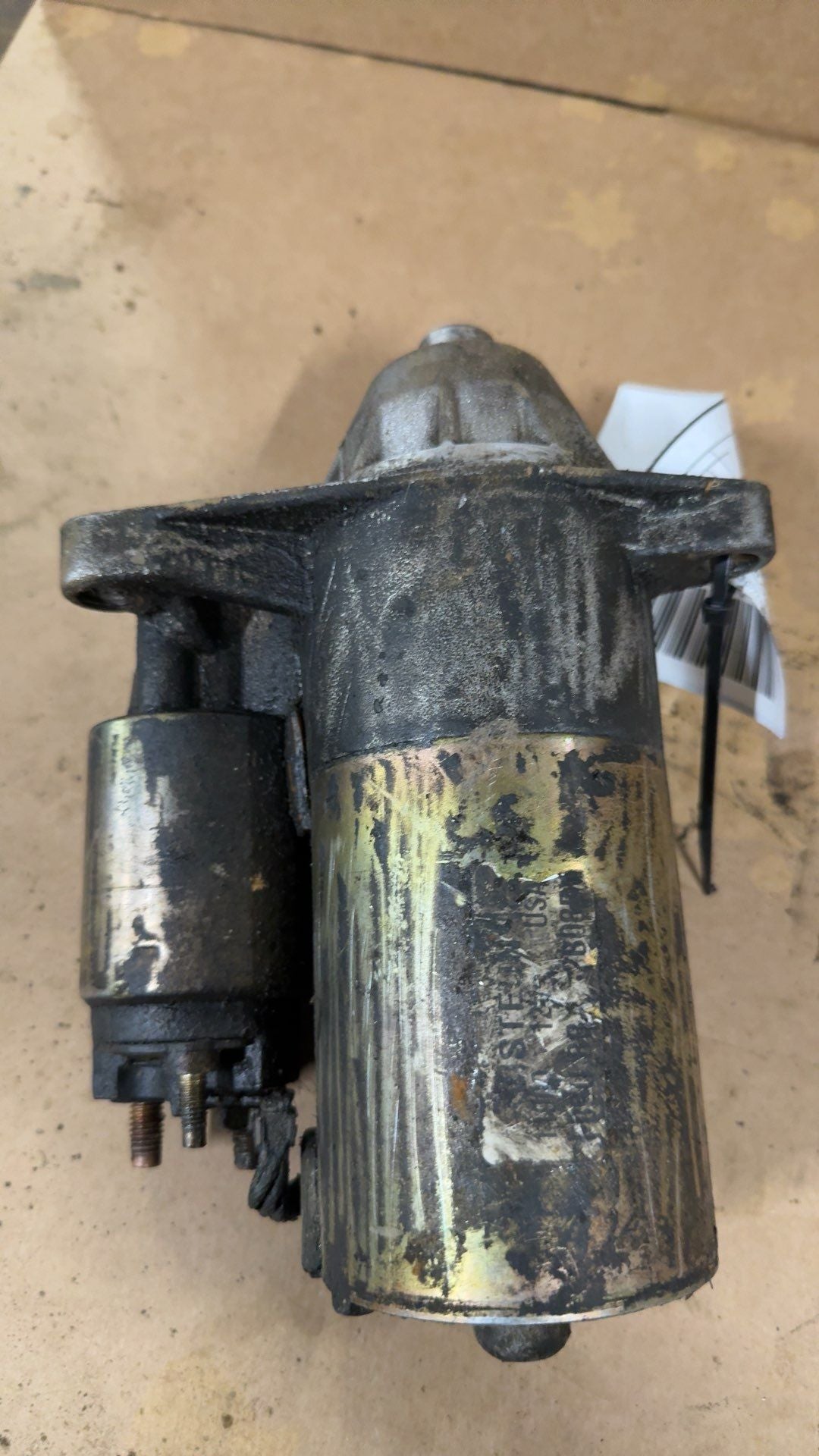Starter Motor from a 2002 Ford Explorer, photo 2