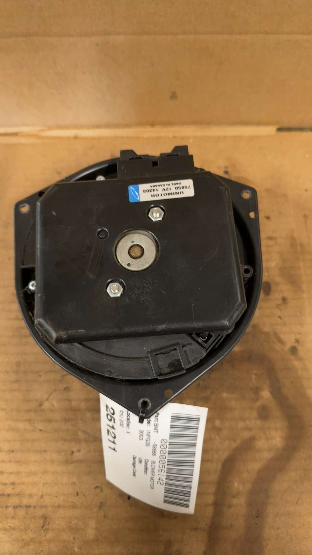 Blower Motor from a 2003 Infiniti G35, photo 1