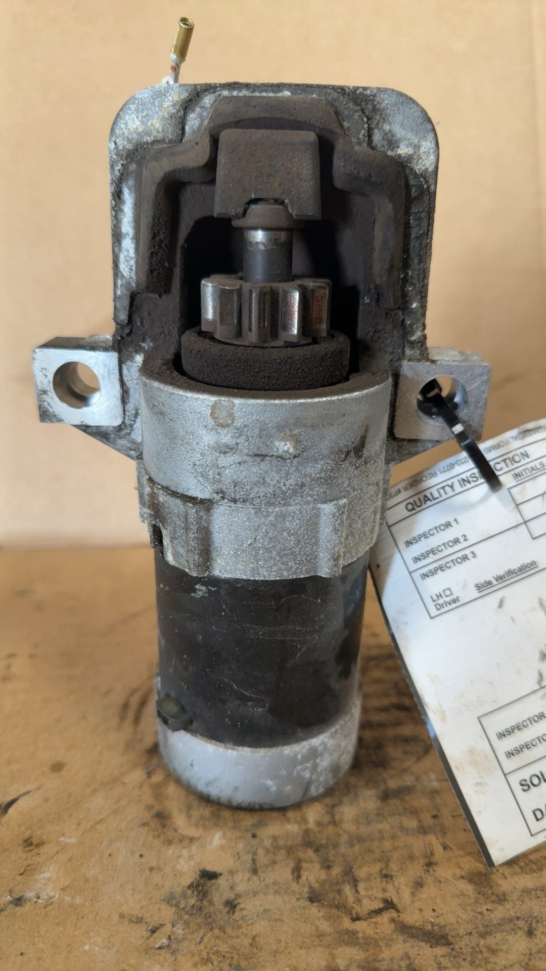 Starter Motor from a 2017 Ford Focus, photo 1