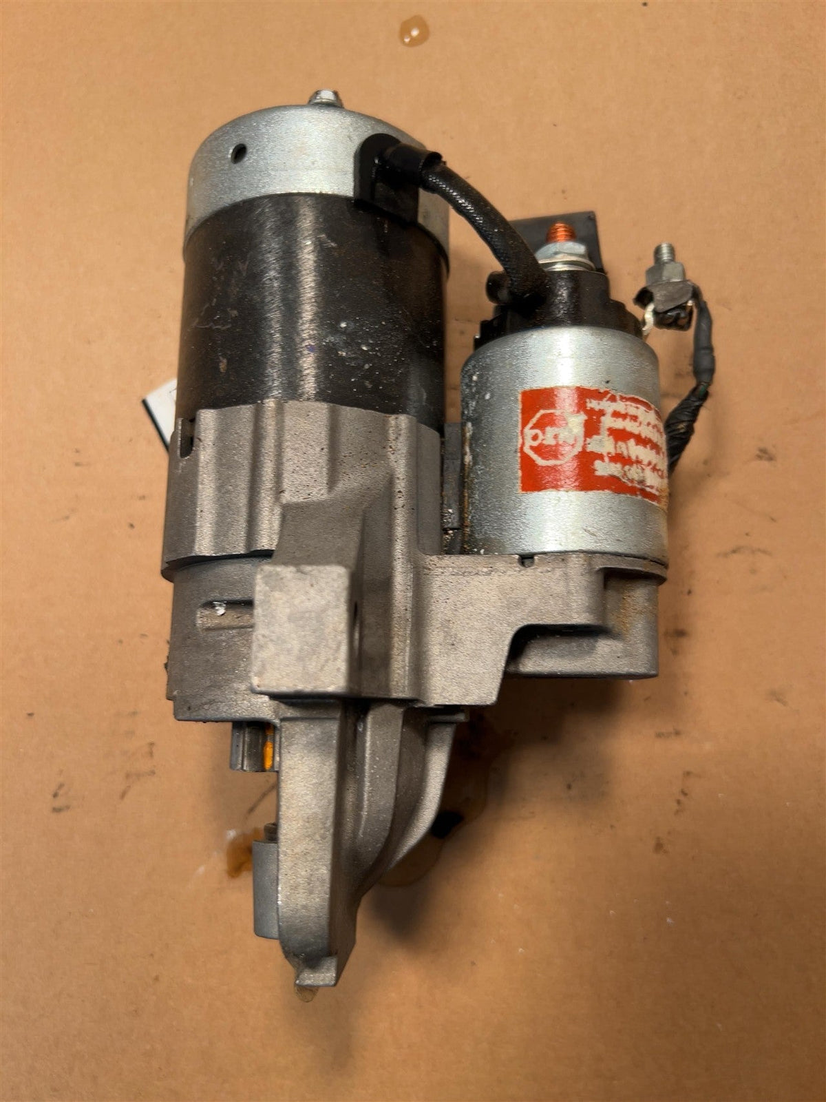 Starter Motor from a 2008 Ford Fusion, photo 2