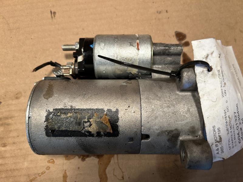 Starter Motor from a 2007 Ford, photo 2