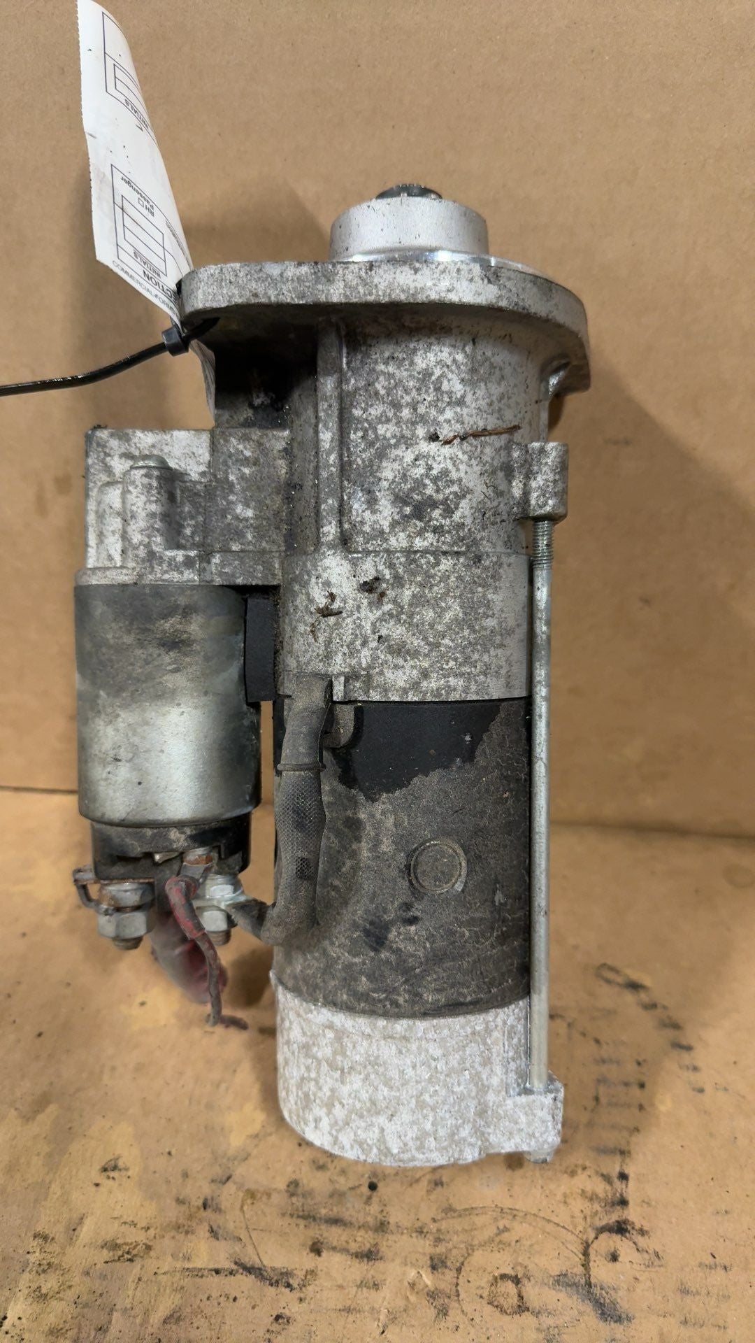 Starter Motor from a 1999 Ford F-350 Super Duty, photo 1