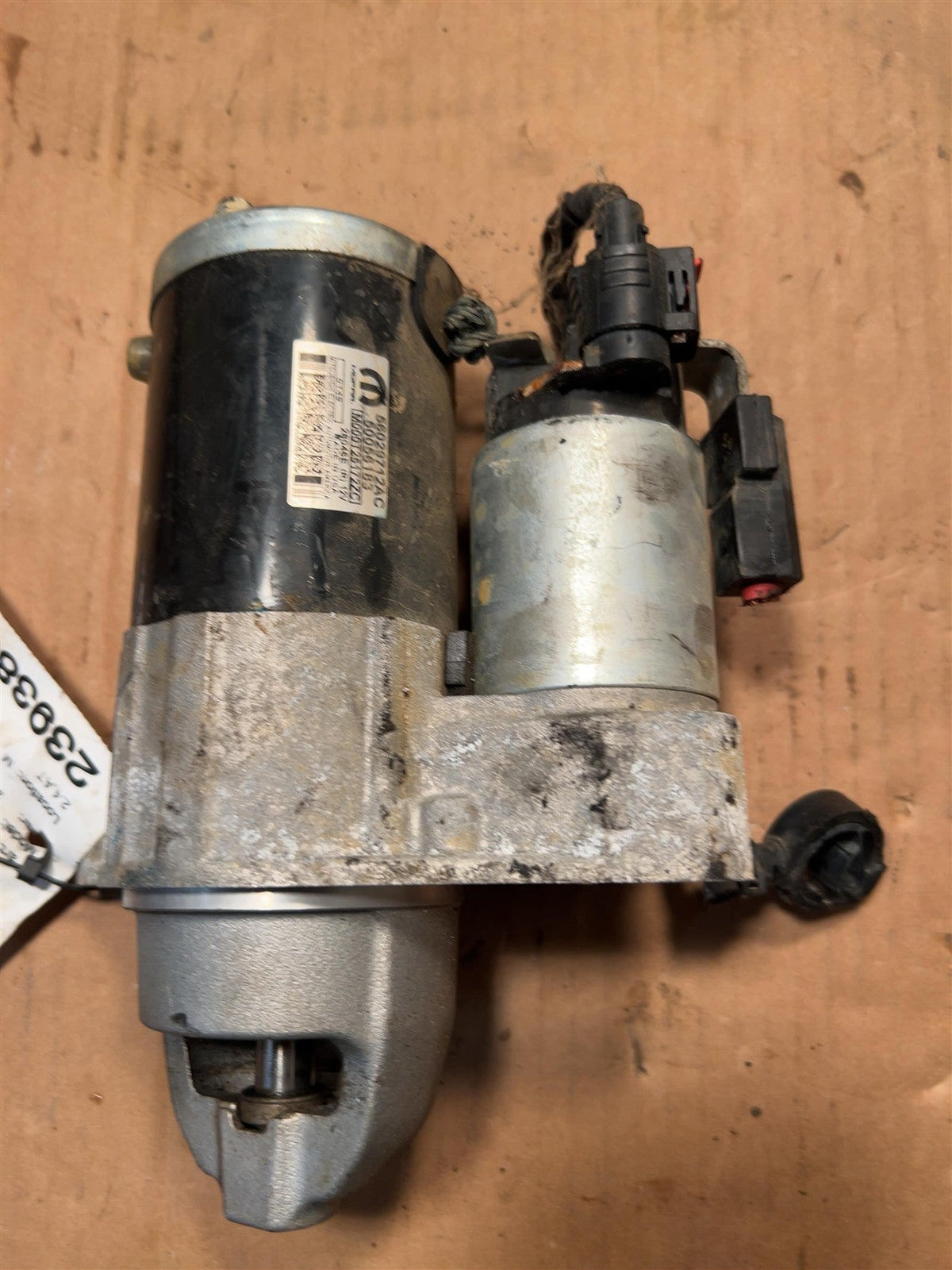 Starter Motor from a 2019 Jeep Cherokee, photo 2