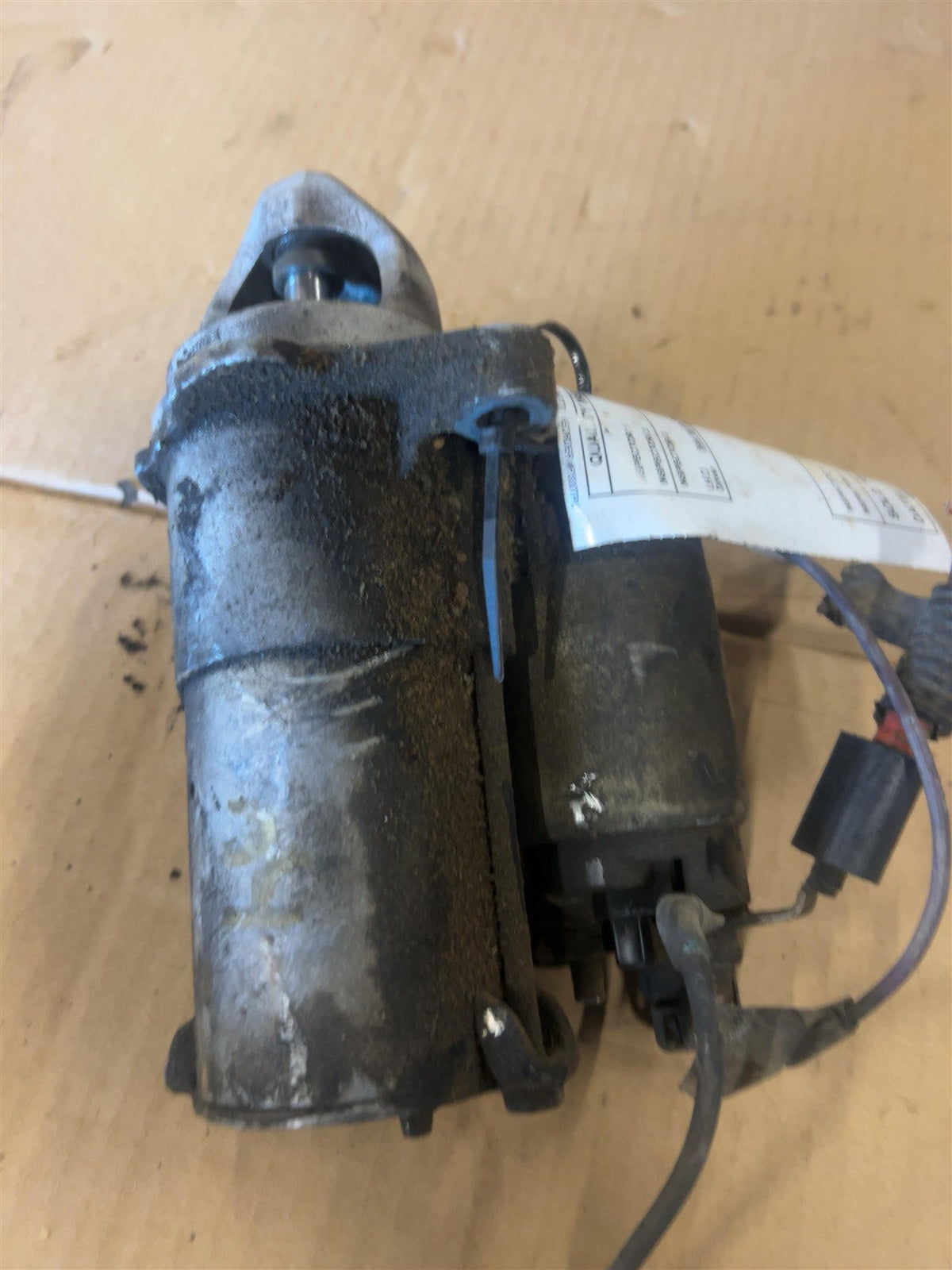 Starter Motor from a 2010 Chevrolet Malibu, photo 2