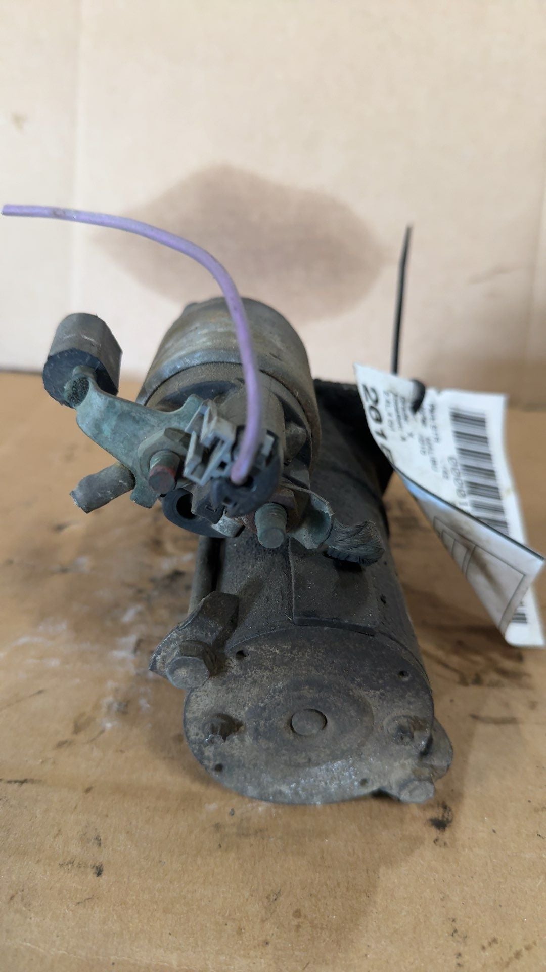 Starter Motor from a 2010 Chevrolet Malibu, photo 3