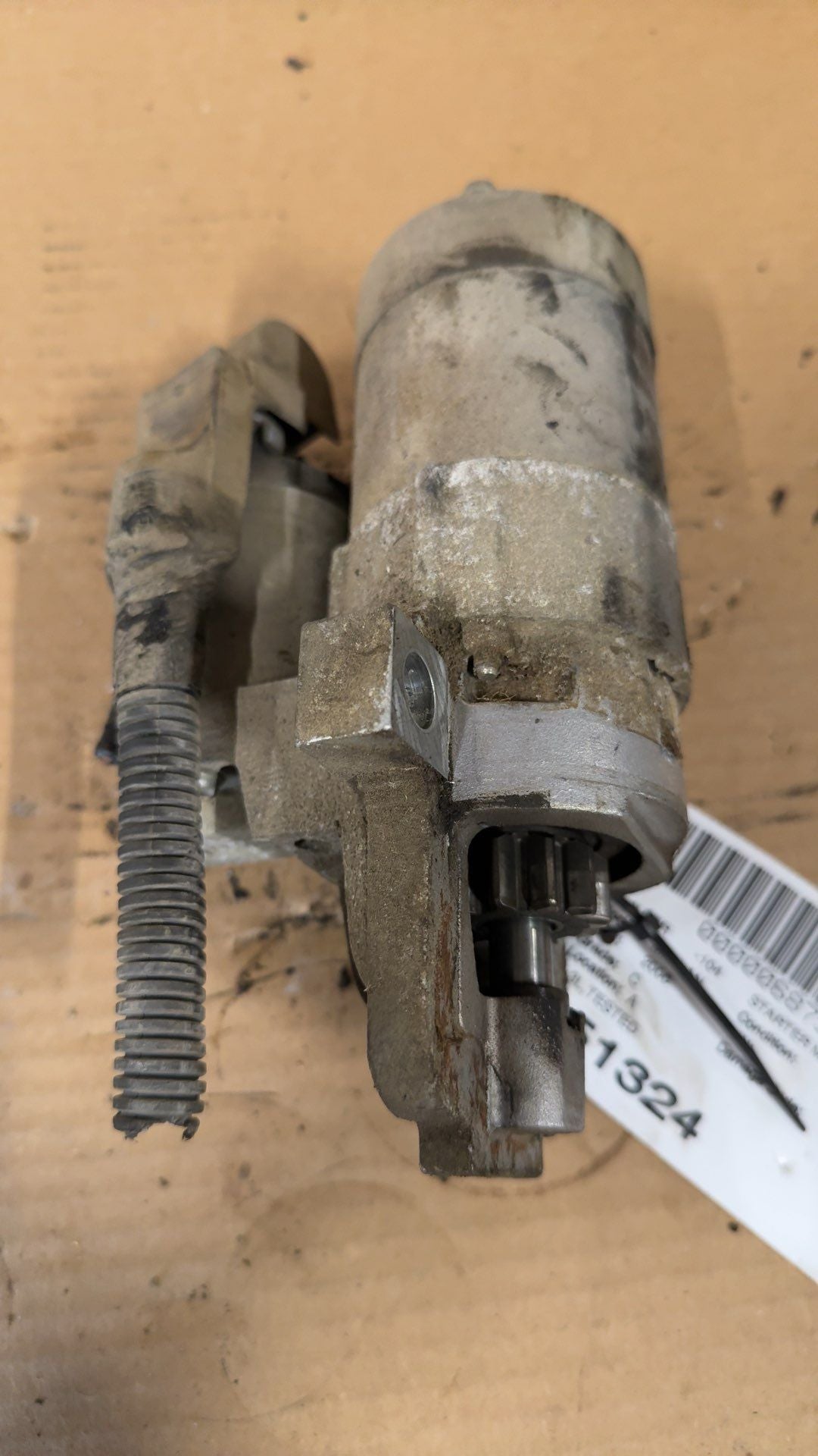 Starter Motor from a 2006 Mercury Milan, photo 1