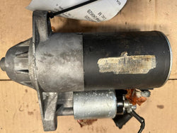 Starter Motor from a 2006 Ford Mustang, photo 1