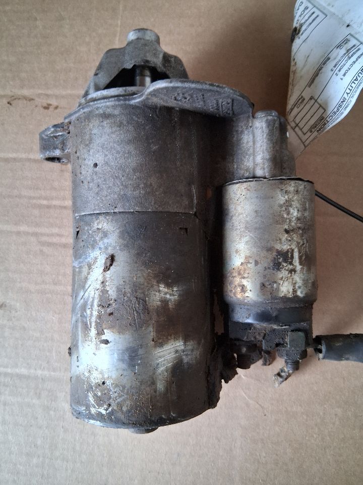 Starter Motor from a 2010 Ford Mustang, photo 4