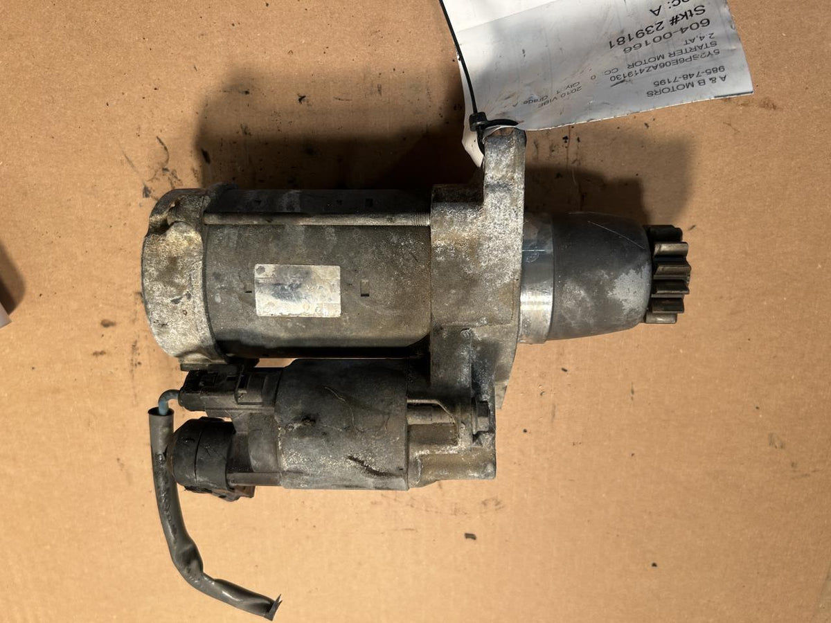 Starter Motor from a 2010 Pontiac Vibe, photo 1