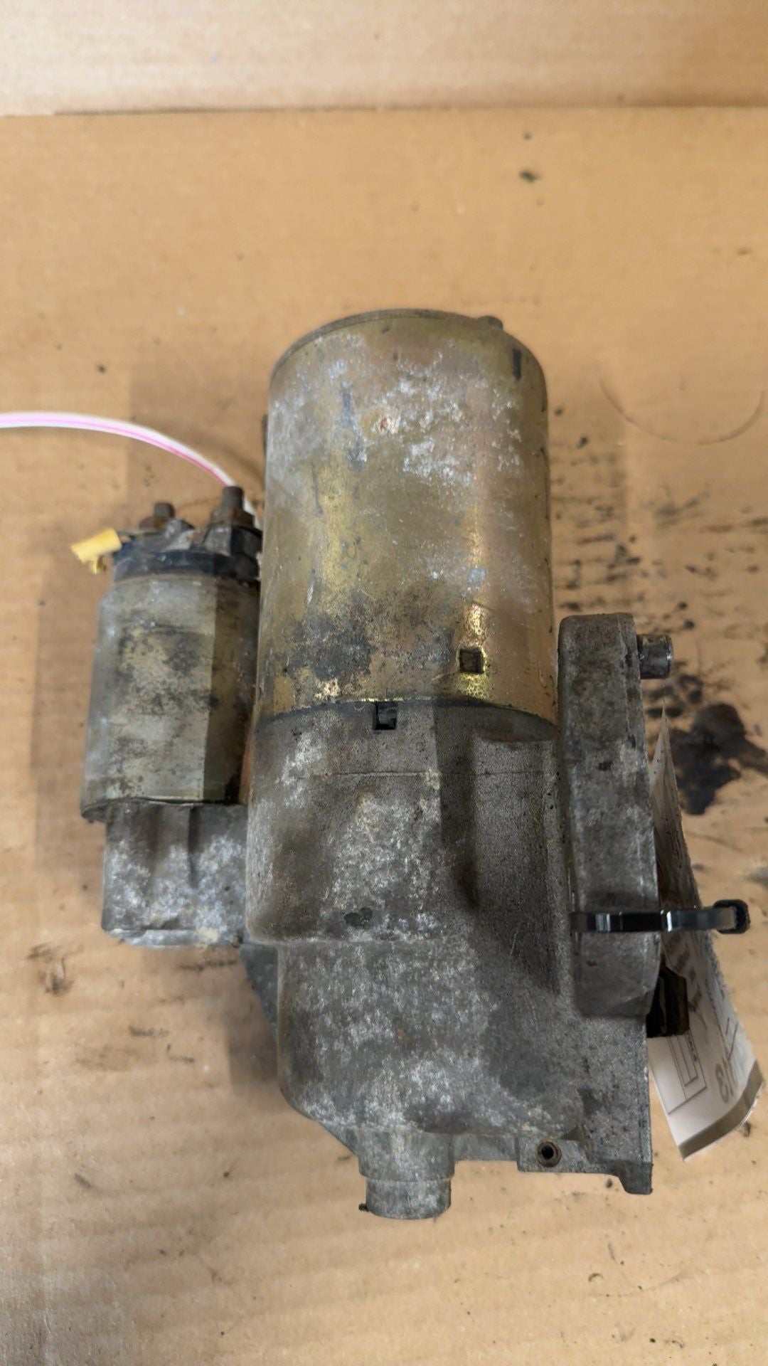 Starter Motor from a 2001 Mercury Sable, photo 1