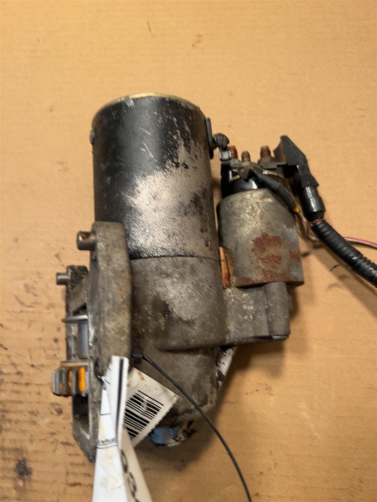 Starter Motor from a 2003 Ford Taurus, photo 1