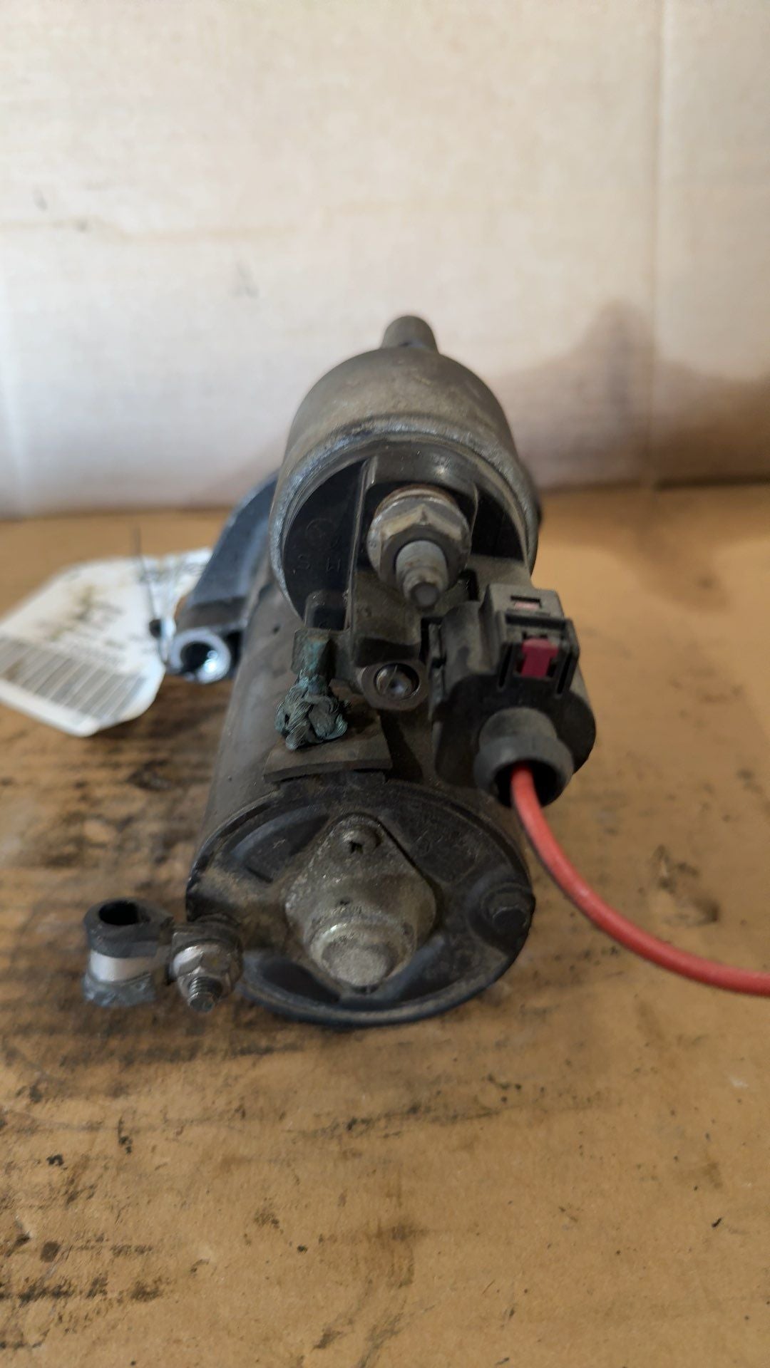 Starter Motor from a 2009 Audi A4, photo 3