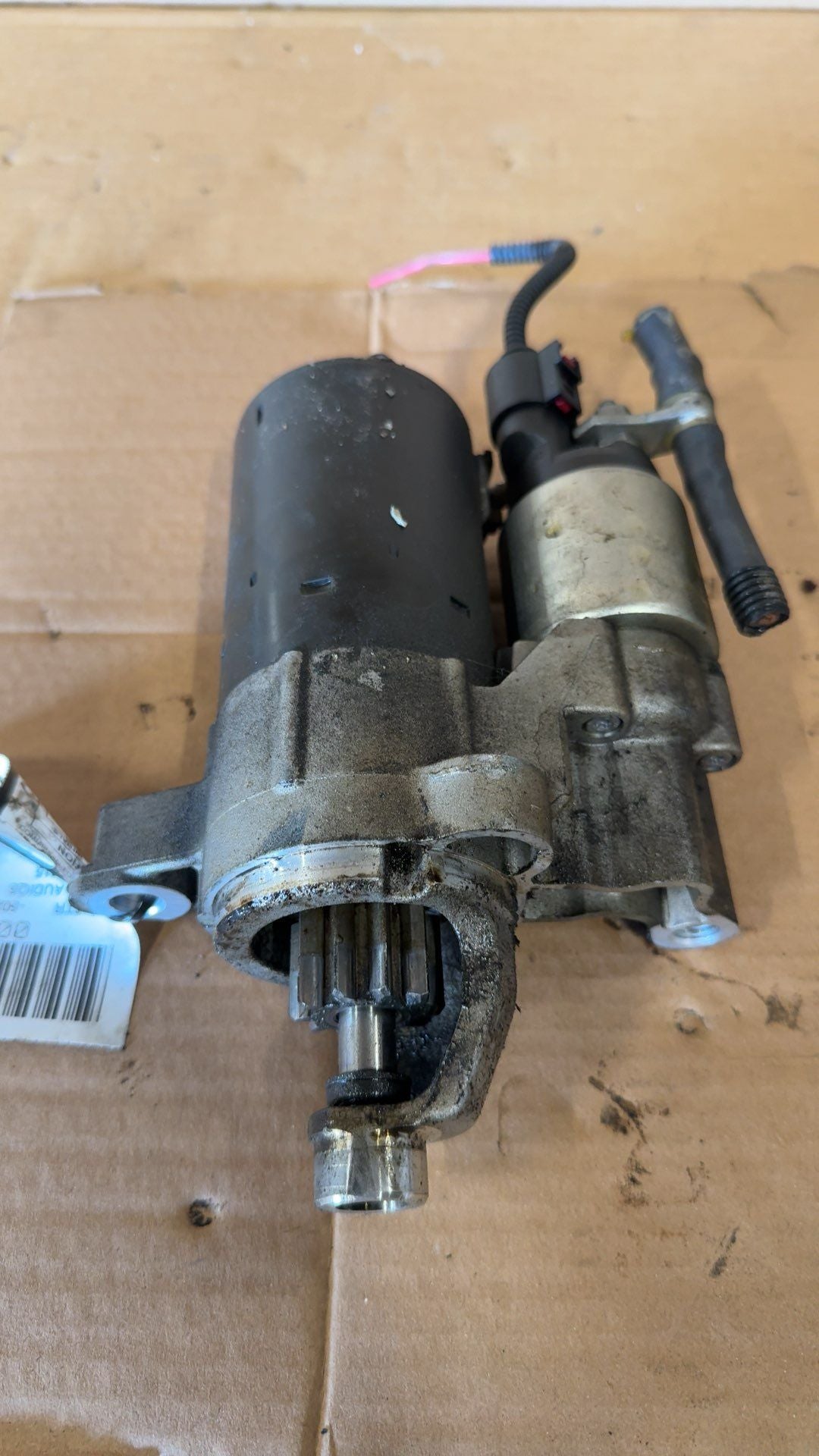 Starter Motor from a 2015 Audi Q5, photo 1
