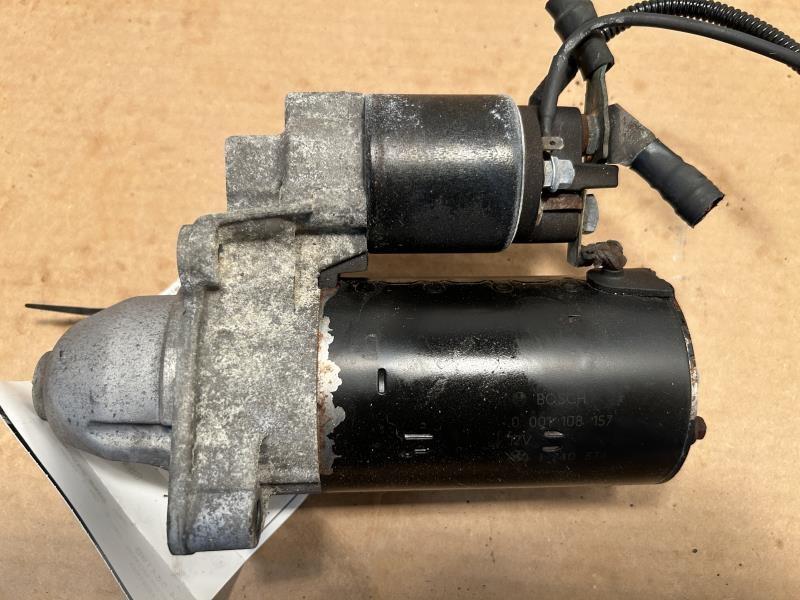 Starter Motor from a 1996 BMW 328i, photo 1