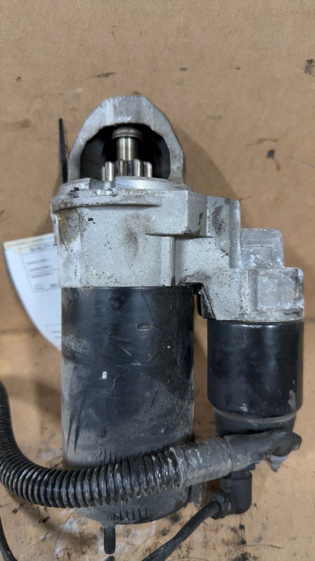 Starter Motor from a 2005 BMW 545i, photo 2