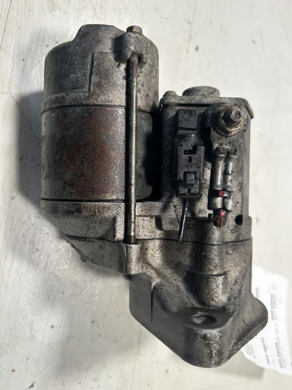 Starter Motor from a 1996 Geo Prizm, photo 2