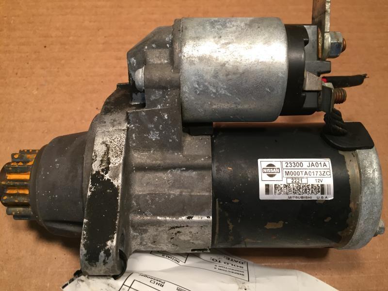 Starter Motor from a 2012 Nissan Altima, photo 1