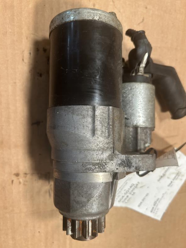 Starter Motor from a 2012 Nissan Altima, photo 2