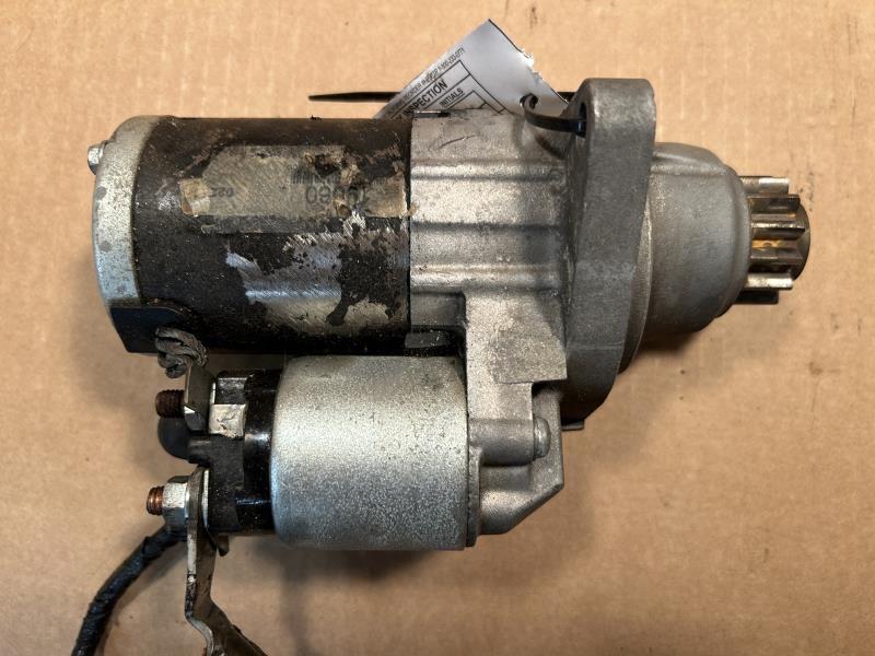 Starter Motor from a 2012 Nissan Altima, photo 2