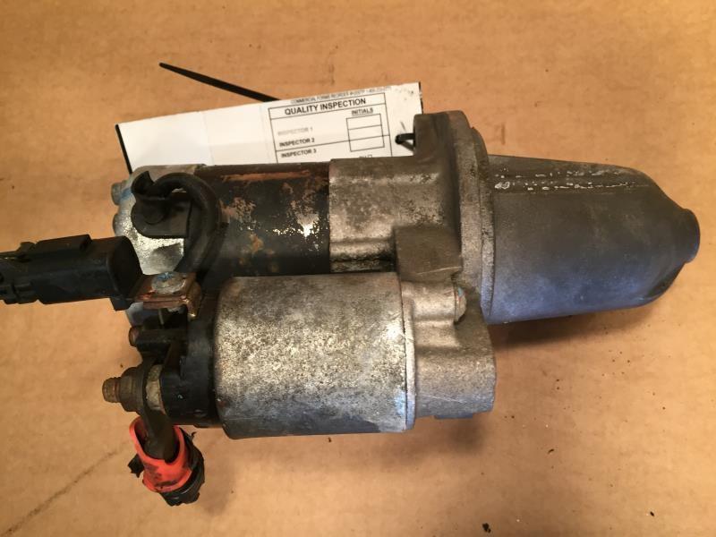 Starter Motor from a 2002 Nissan Altima, photo 2