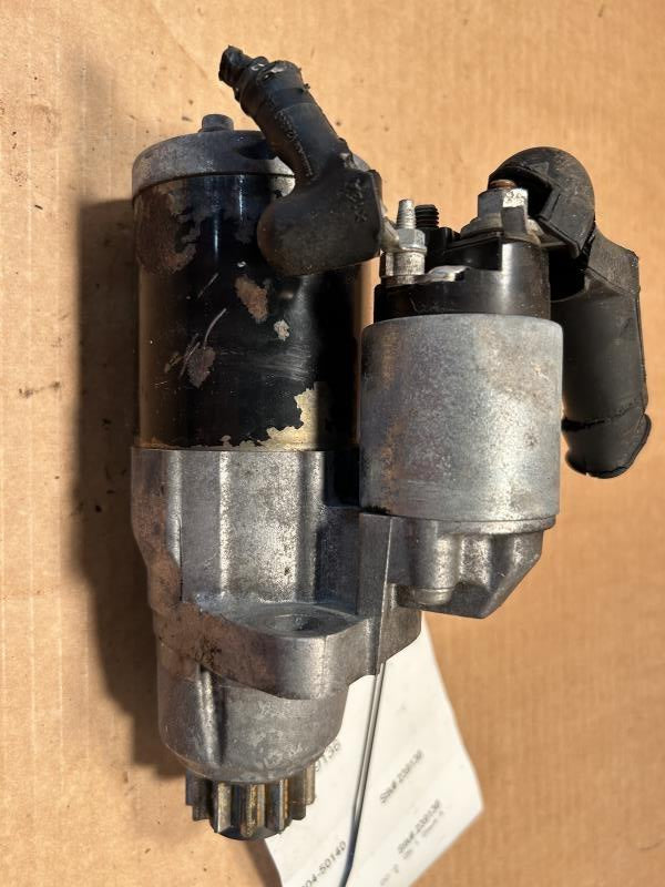 Starter Motor from a 2010 Nissan Altima, photo 2