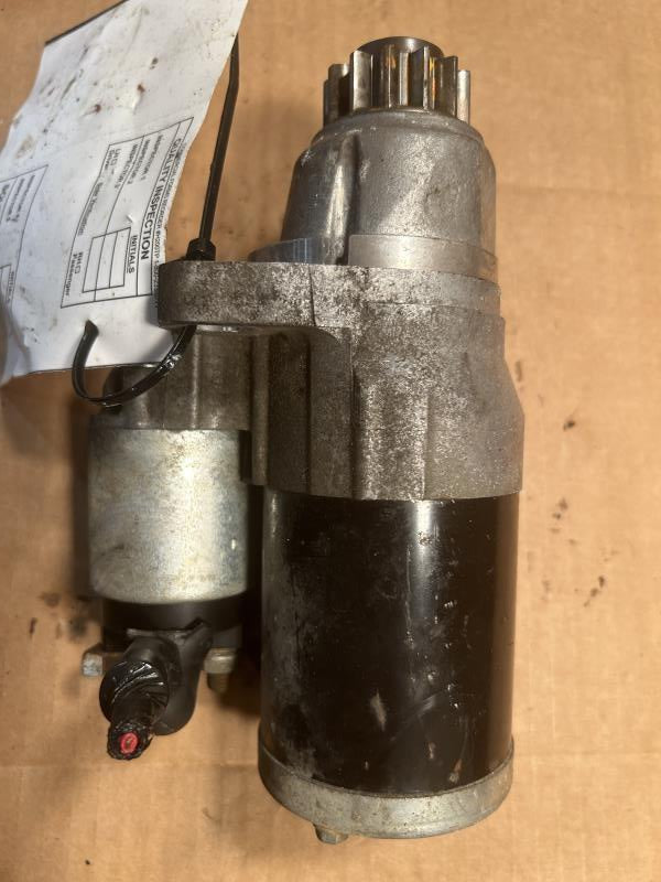 Starter Motor from a 2010 Nissan Altima, photo 2