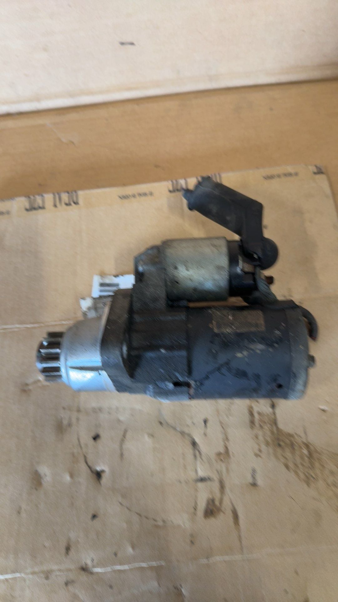 Starter Motor from a 2010 Nissan Altima, photo 2