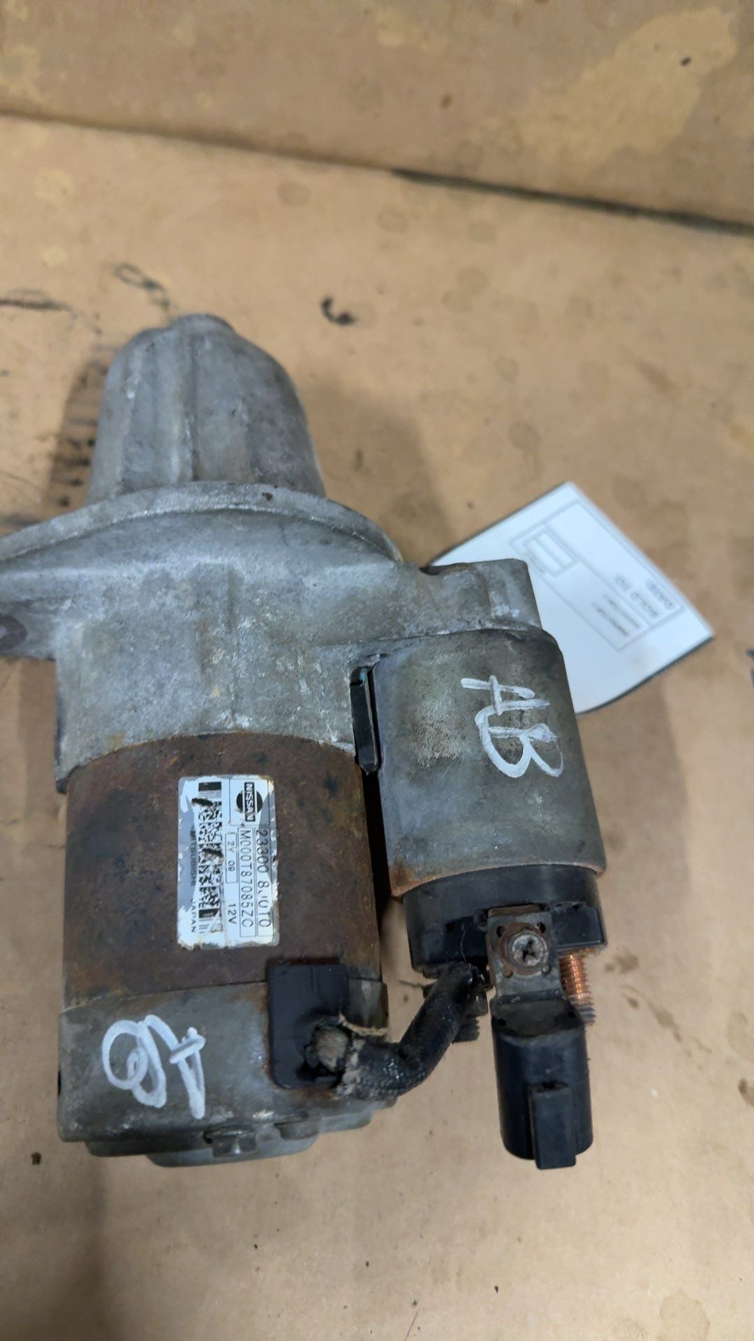 Starter Motor from a 2003 Nissan Altima, photo 2