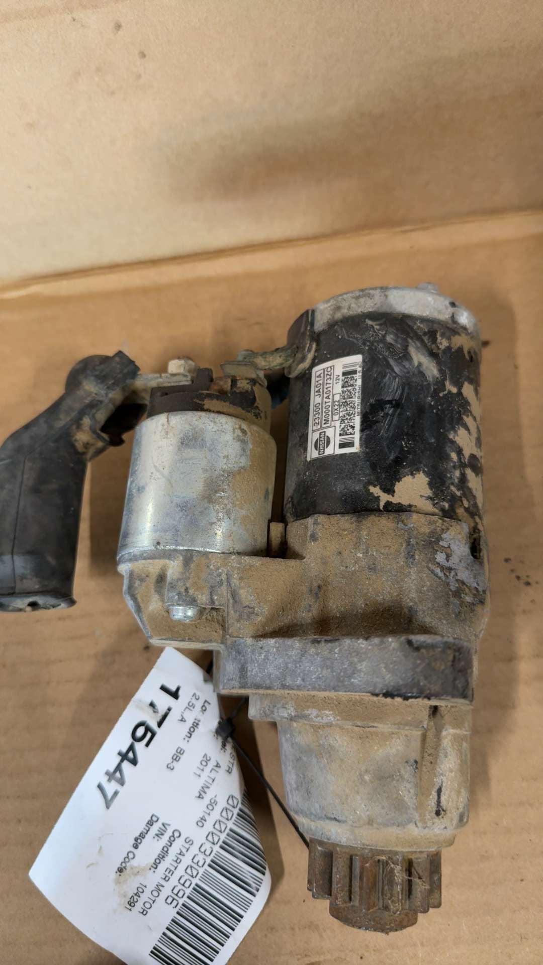 Starter Motor from a 2011 Nissan Altima, photo 2