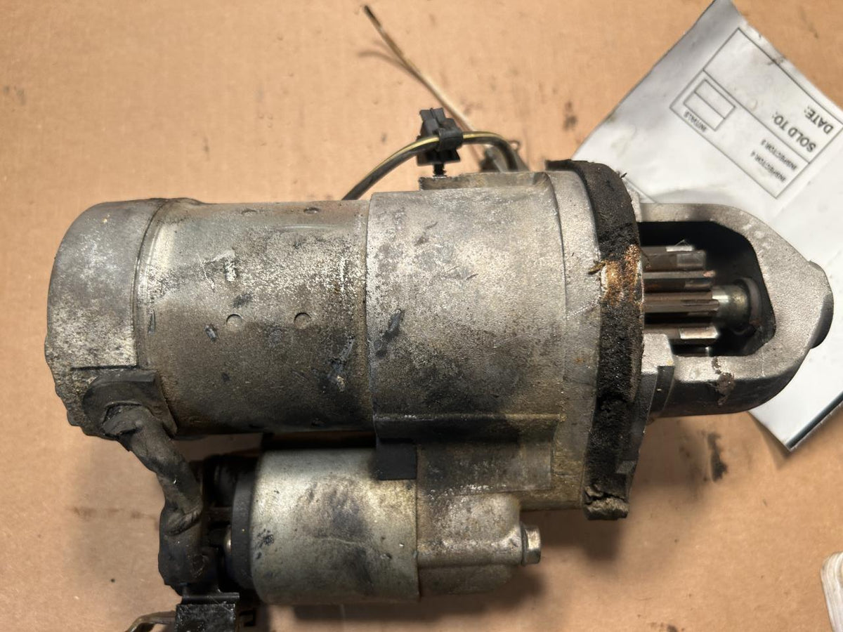 Starter Motor from a 2007 Infiniti, photo 1