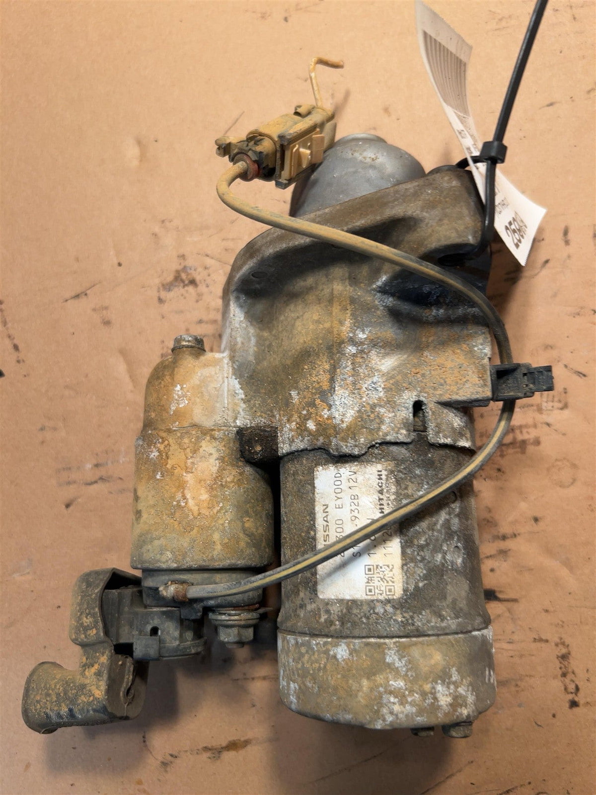 Starter Motor from a 2012 Infiniti G37, photo 1