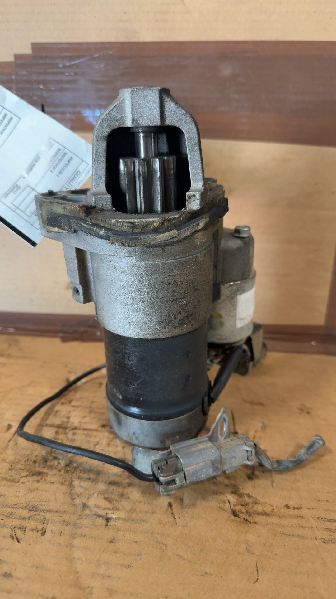 Starter Motor from a 2012 Infiniti M37, photo 1