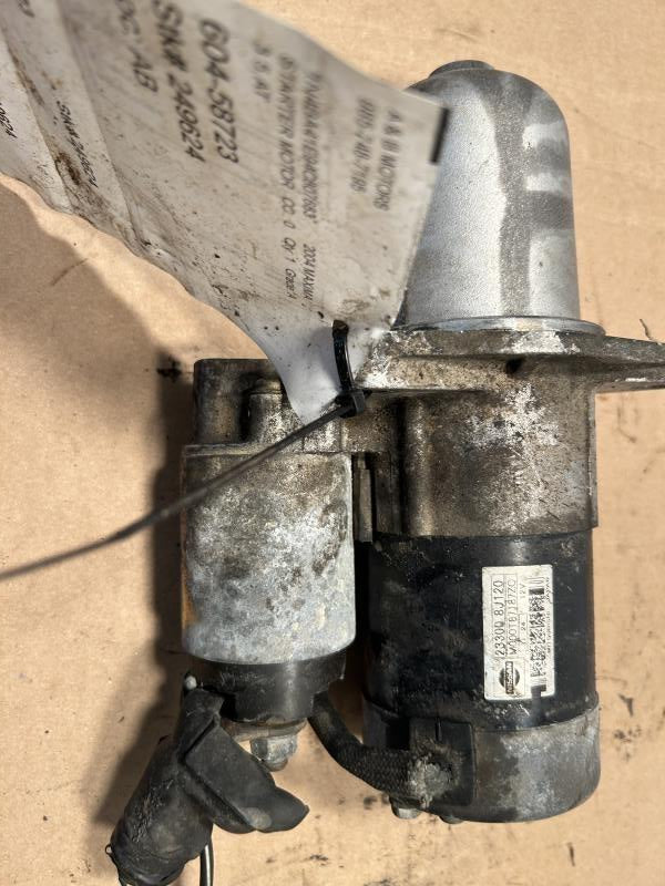 Starter Motor from a 2004 Nissan Maxima, photo 2