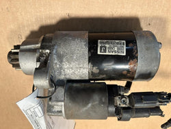 Starter Motor from a 2007 Nissan, photo 1