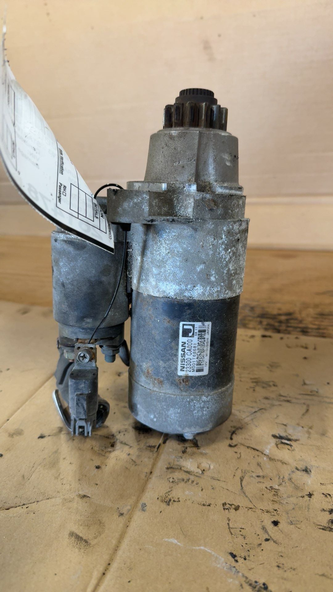 Starter Motor from a 2006 Nissan, photo 1