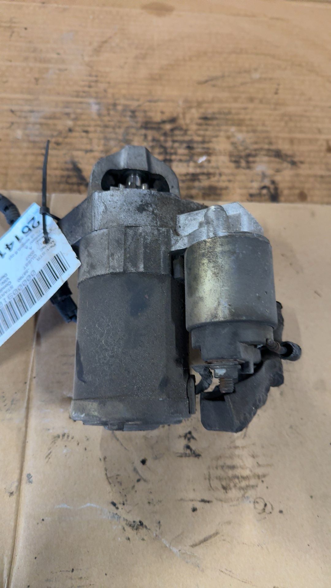 Starter Motor from a 2007 Nissan, photo 2
