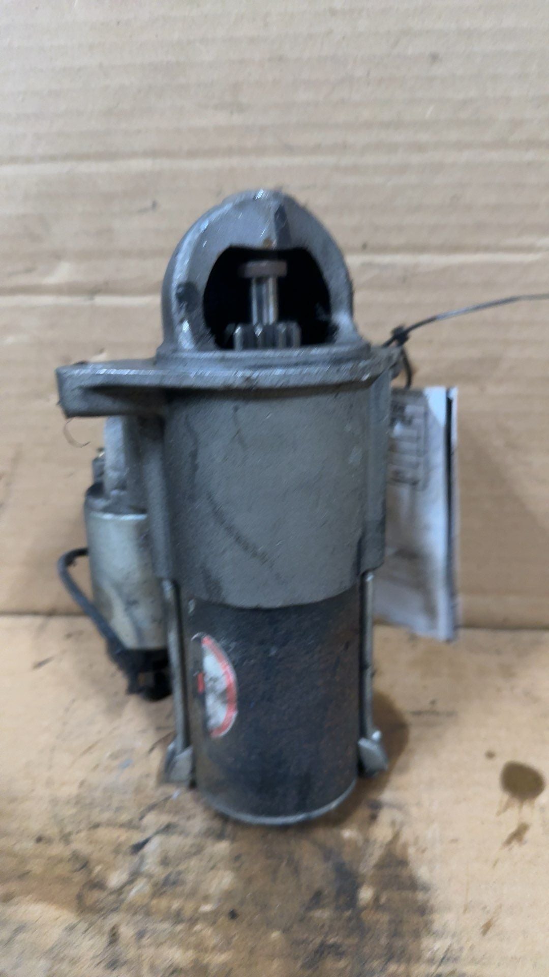 Starter Motor from a 2005 Nissan Sentra, photo 2