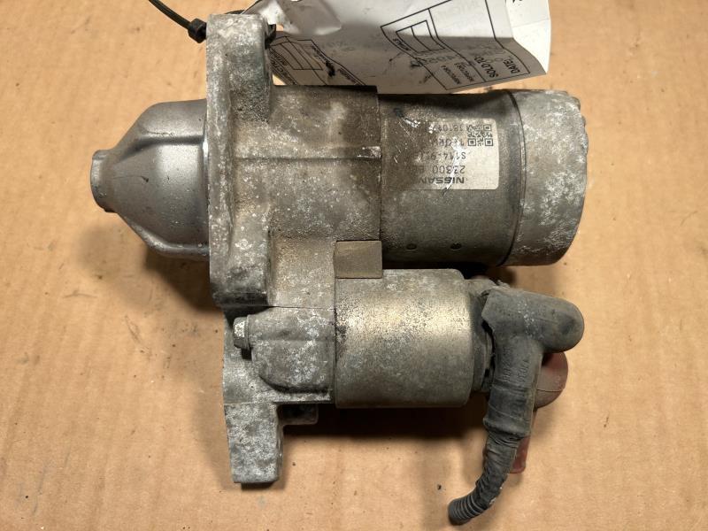 Starter Motor from a 2019 Nissan Versa, photo 2