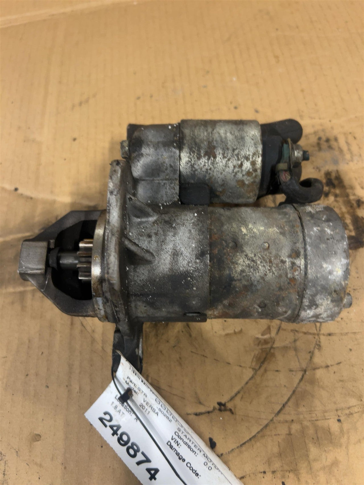 Starter Motor from a 2011 Nissan Versa, photo 1