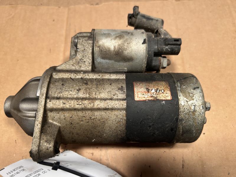Starter Motor from a 2007 Hyundai, photo 1