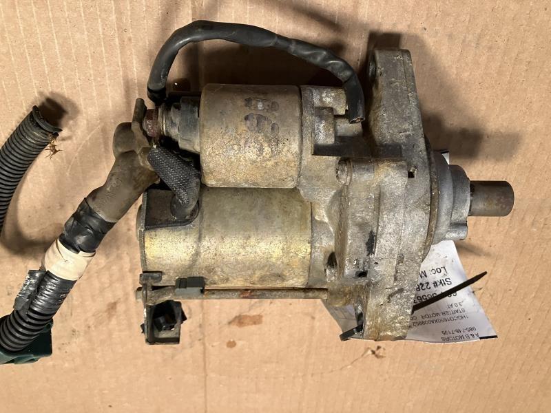 Starter Motor from a 1999 Honda Accord, photo 3