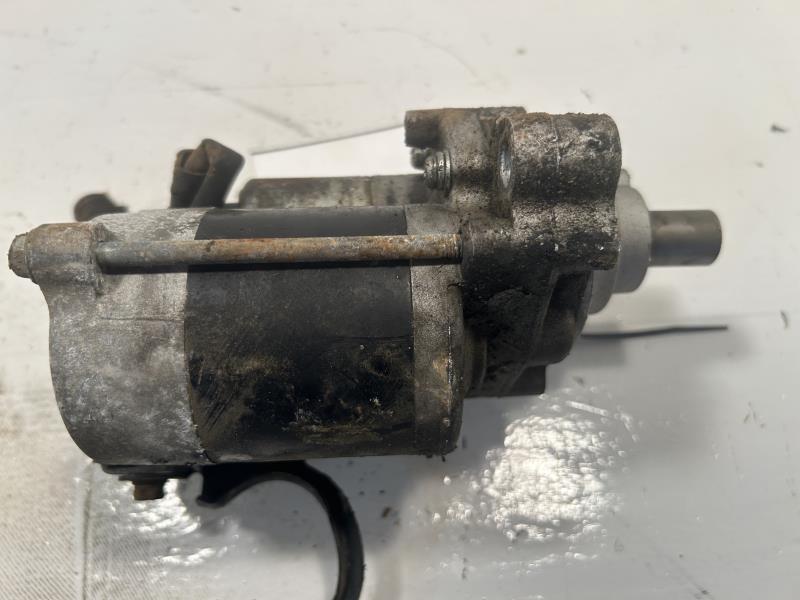 Starter Motor from a 1999 Honda Accord, photo 2