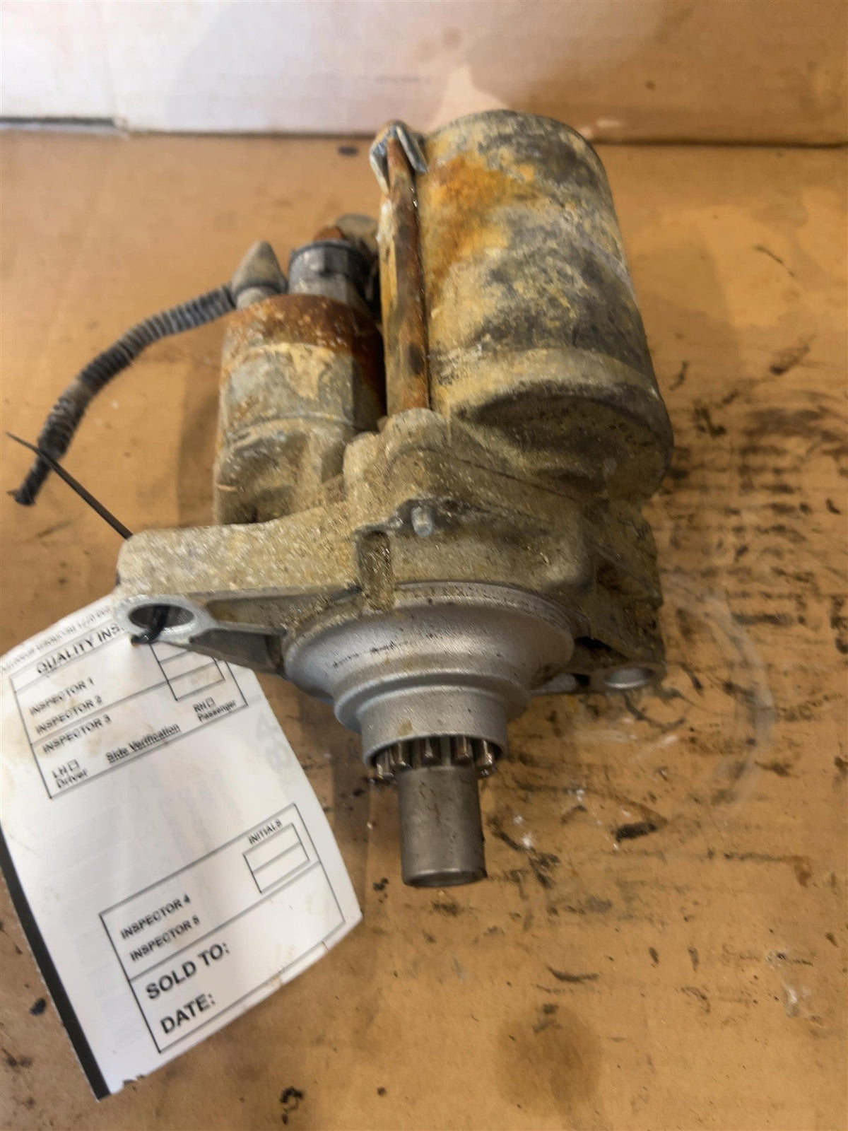 Starter Motor from a 2004 Honda Accord, photo 2