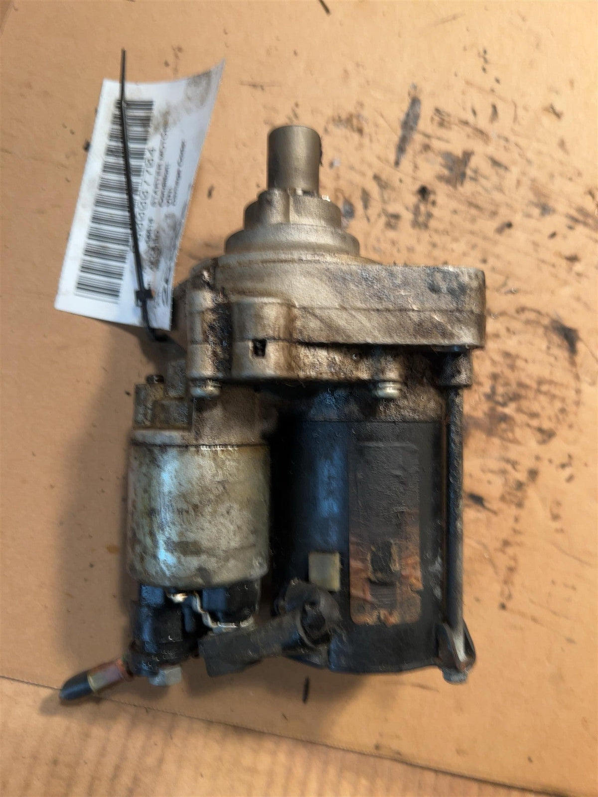 Starter Motor from a 2002 Honda Accord, photo 2
