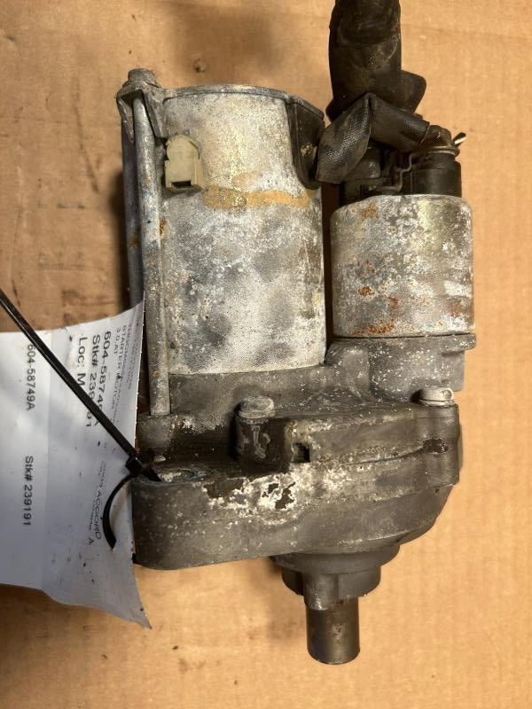 Starter Motor from a 2003 Honda Accord, photo 1