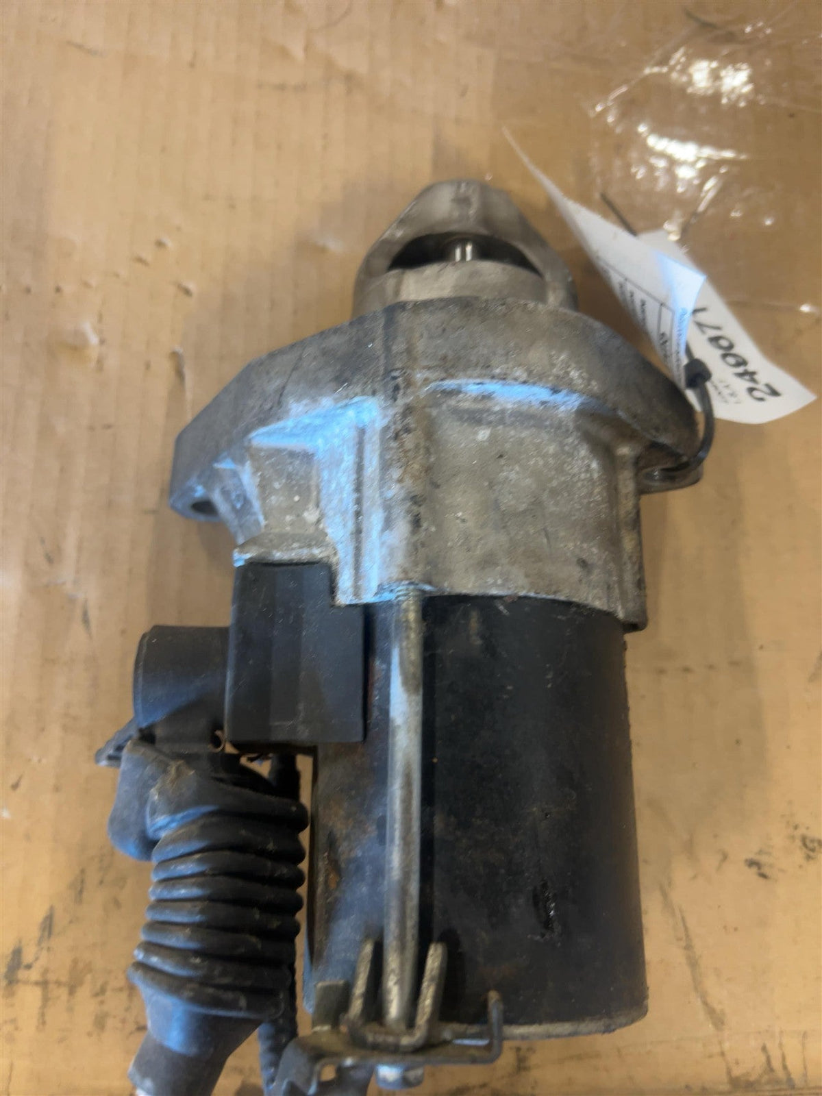 Starter Motor from a 2009 Honda Civic, photo 1
