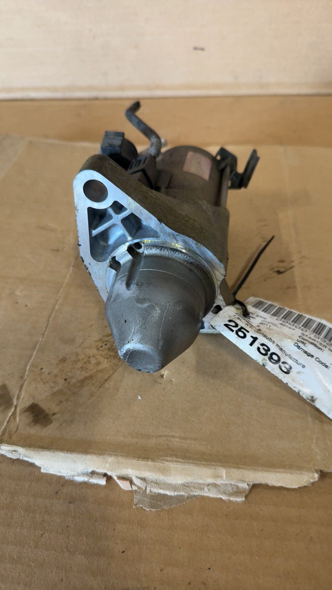 Starter Motor from a 2011 Honda Civic, photo 1