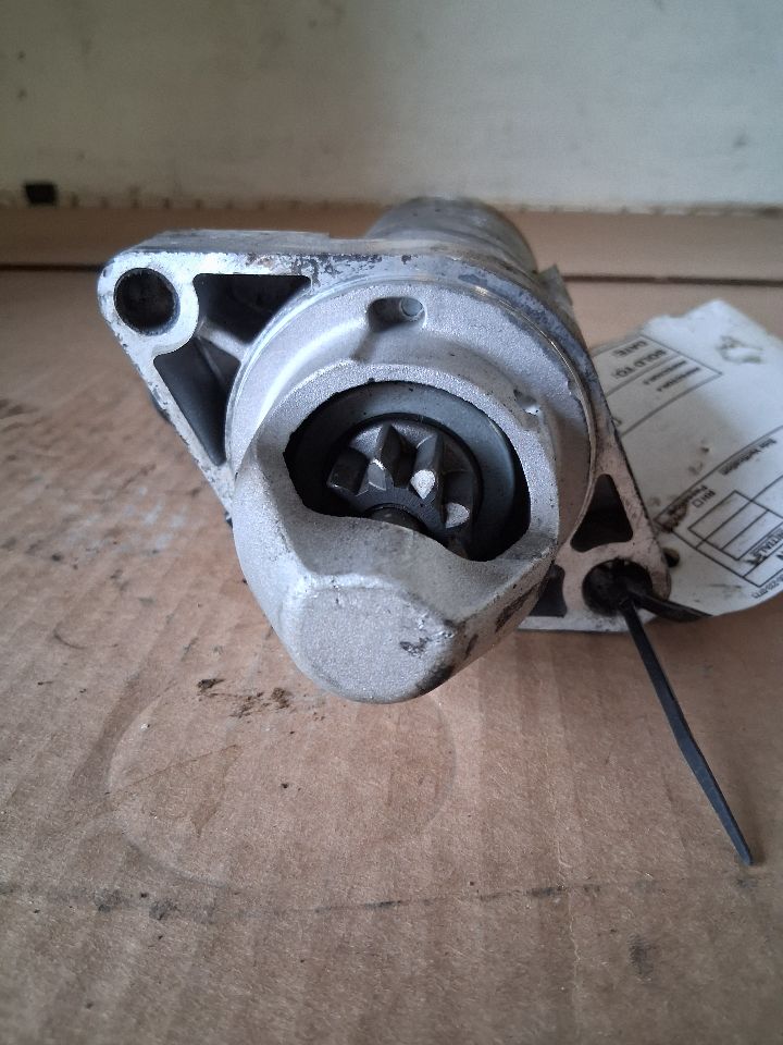 Starter Motor from a 2009 Honda CR-V, photo 3
